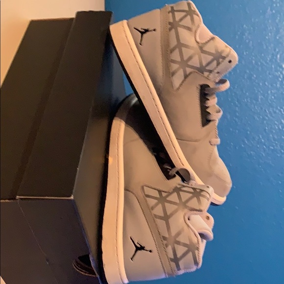 Boys Jordan 1 flight 3 size 3y - Picture 3 of 3